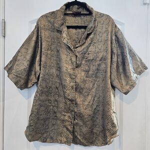 Classique Clothing Co Men's Snake Print Short Sleeve Button-Up Shirt Brown Beige